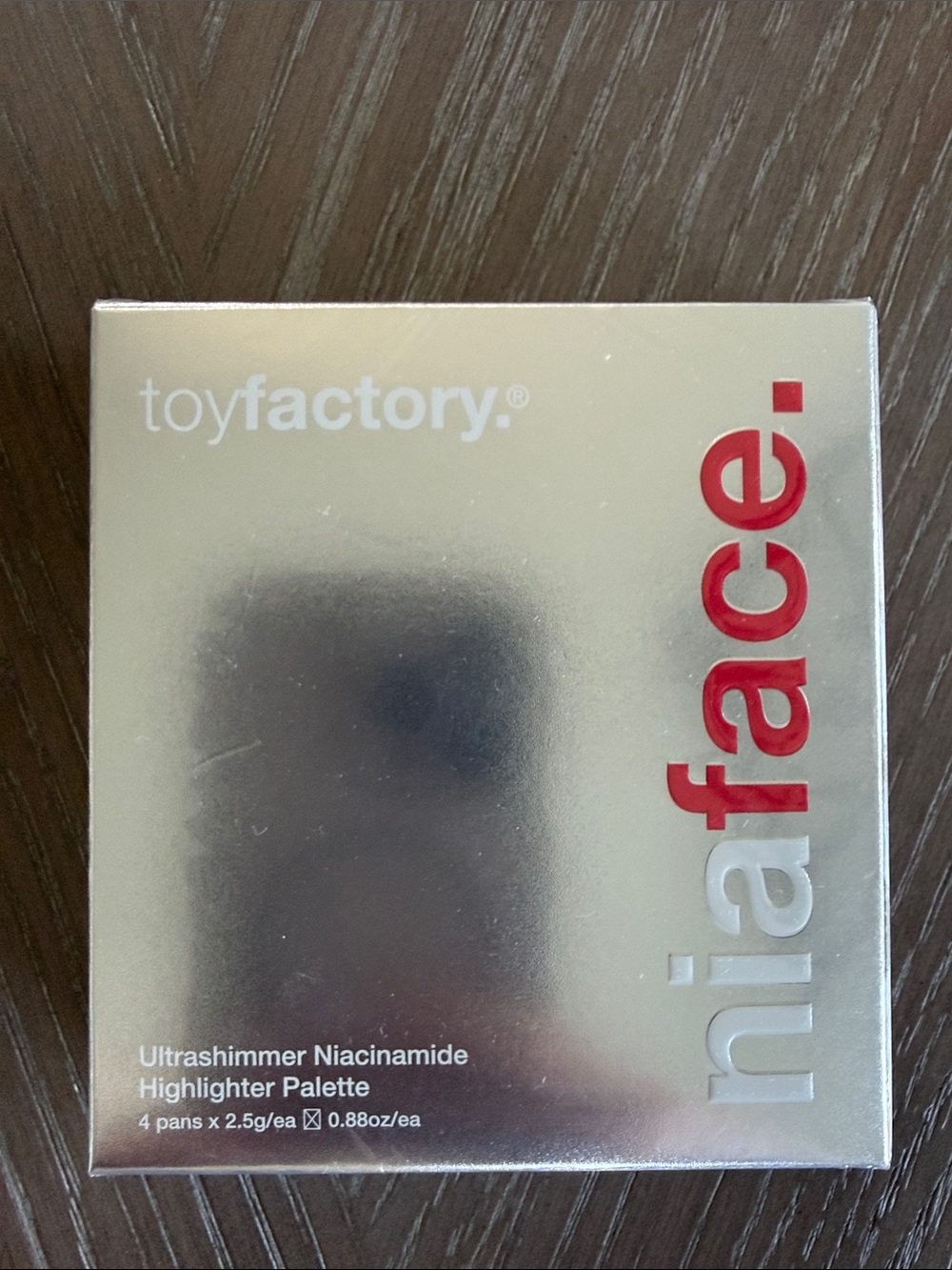 toyfactory niaface Ultrashimmer Niacinamide Highlighter Palette - Silver/Red